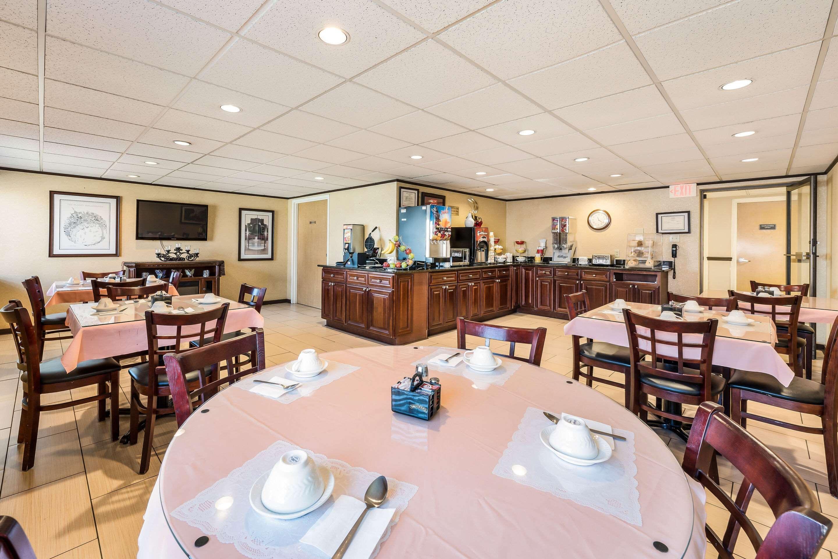 Econo Lodge Quakertown Extérieur photo